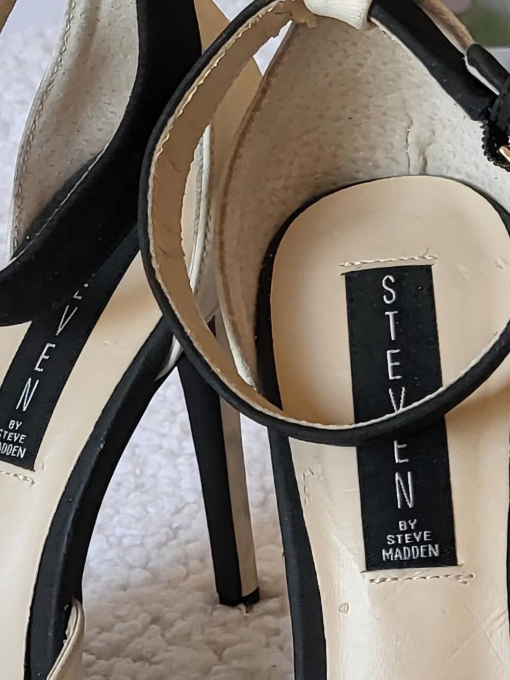 STEVEN by STEVE MADDEN 4" BLACK-WINTER WHITE TWO TONE HEELS - SIZE 7 - NWOT - Picture 6 of 10